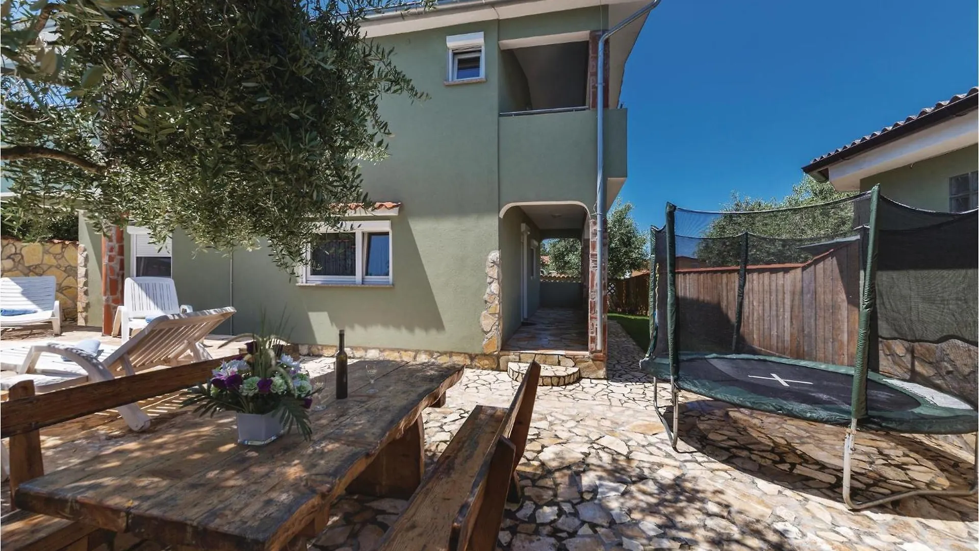 4 Bedroom Cozy Home In Peroj Croacia