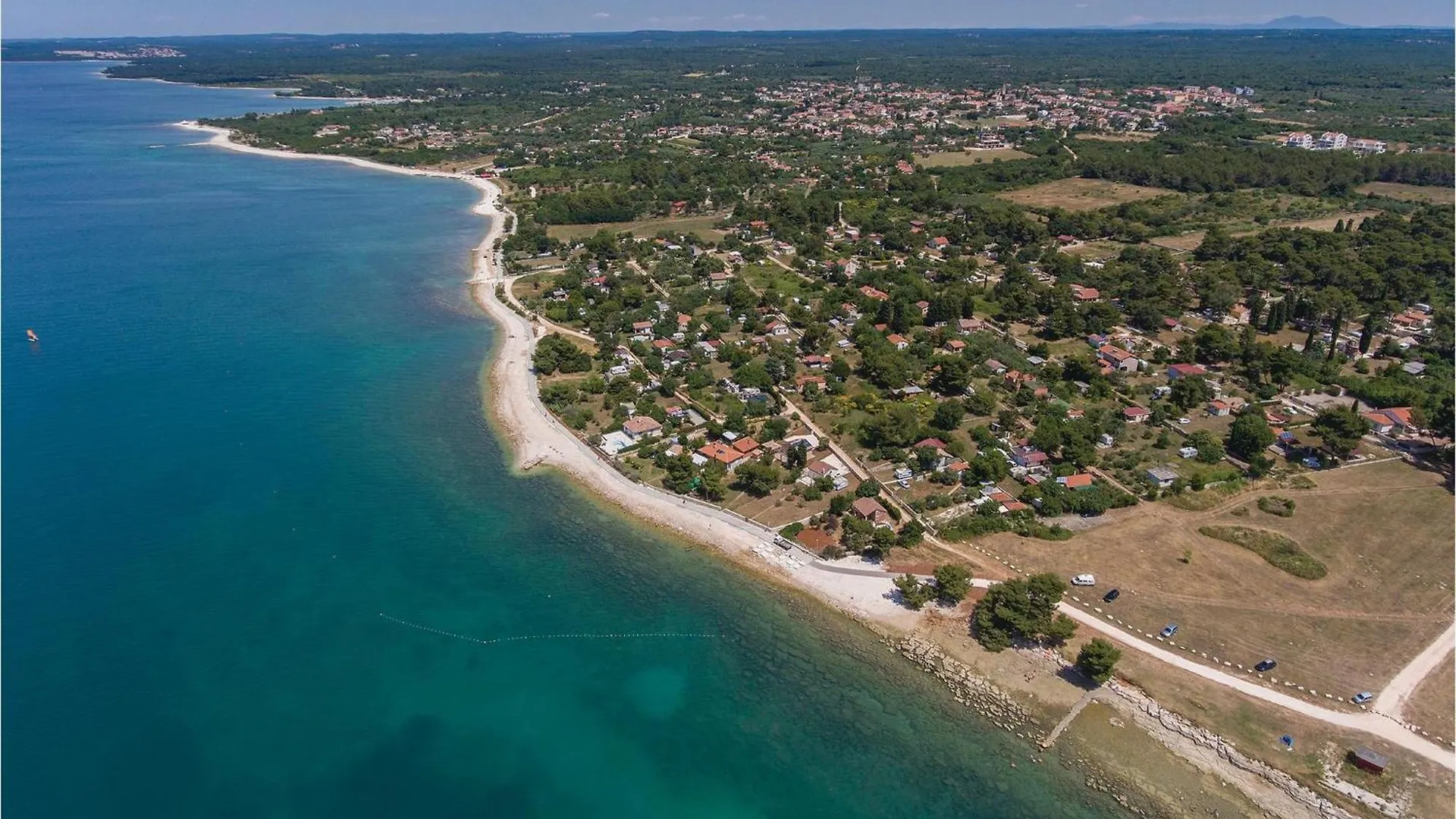 4 Bedroom Cozy Home In Peroj 0*,  Croacia